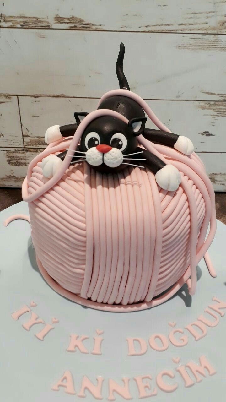 Bolo de Bola da Lã com Gato