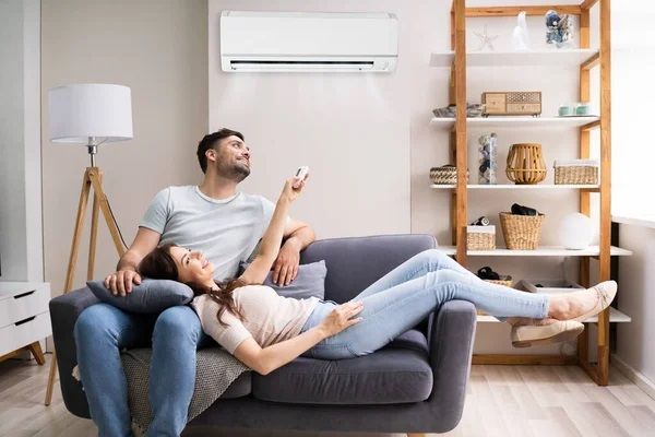 Instalação de ar condicionado split e conserto de geladeiras