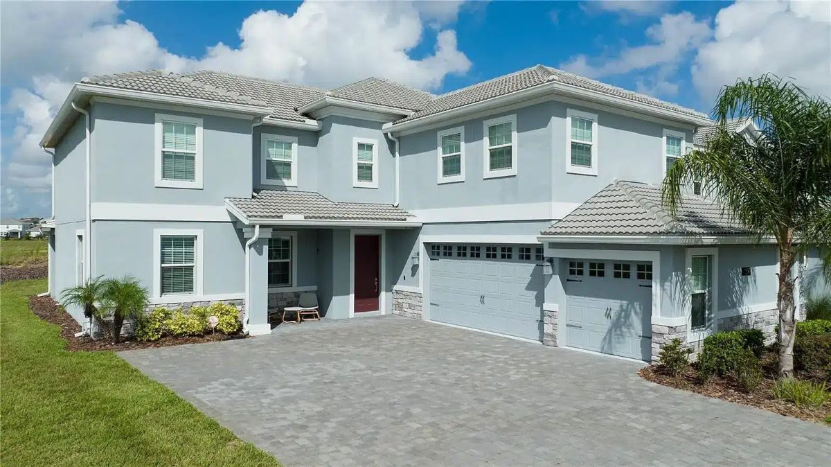 Casa de Alto Padrão à Venda em Jurerê – Florianópolis/SC