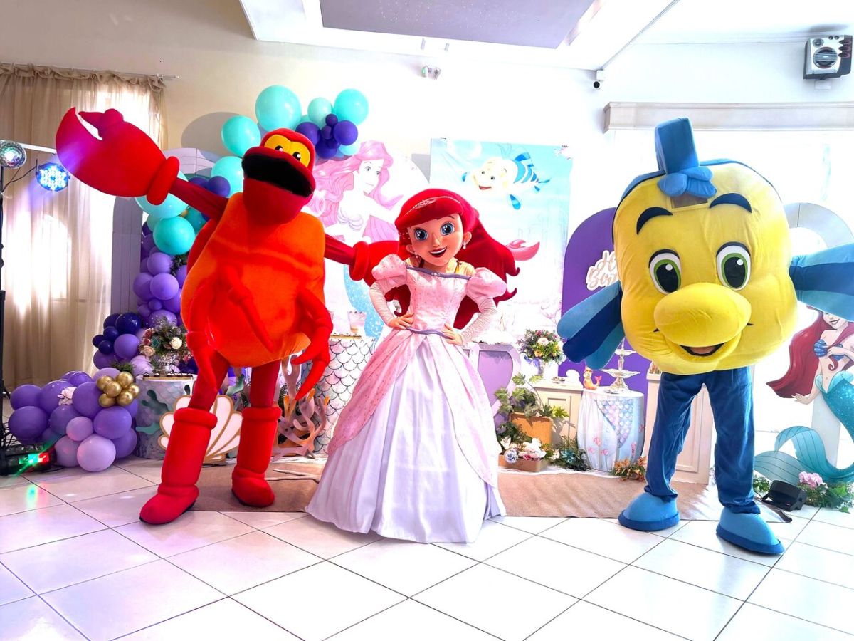 Ariel Personagem vivo cover turma