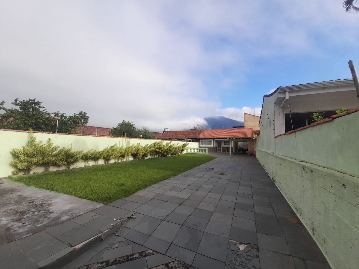 Casa a venda no Centro de Peruíbe litoral sul SP
