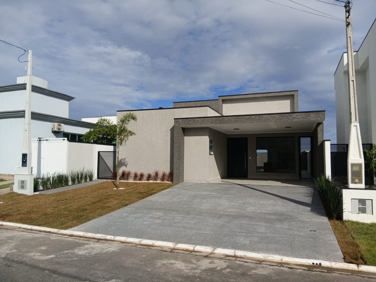 Casa Nova em condominio fechado em Peruíbe SP