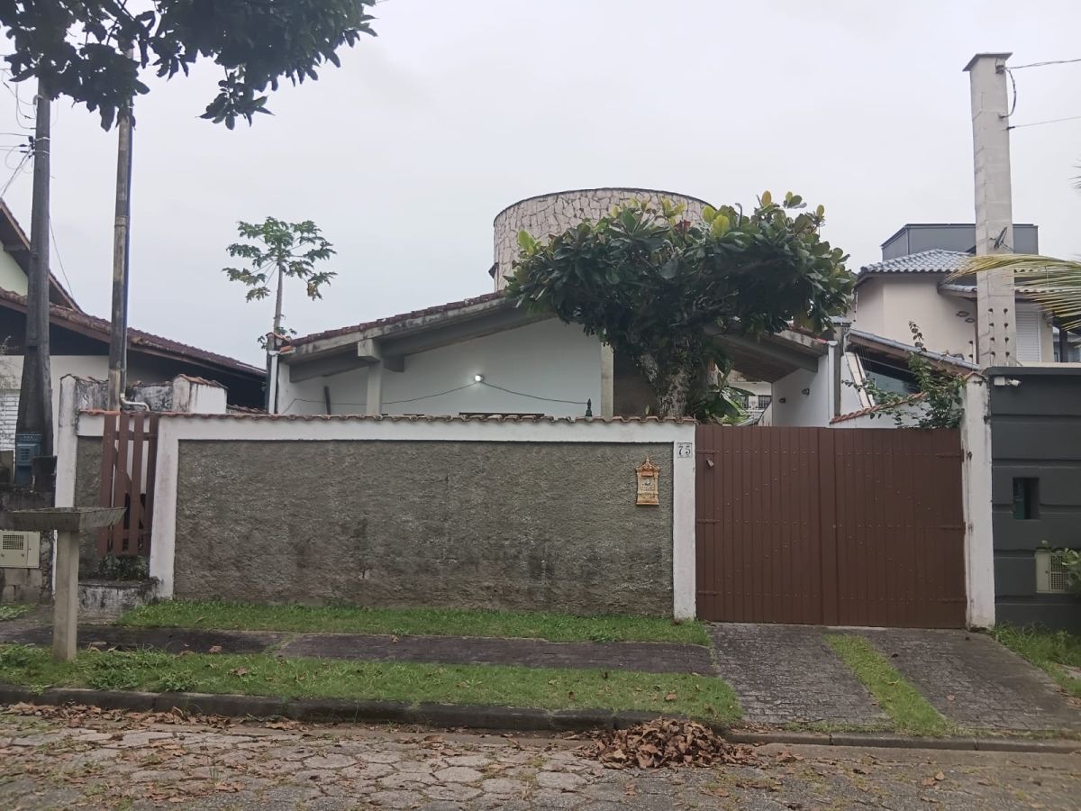 Casa lado praia a venda em Peruíbe litoral sul SP